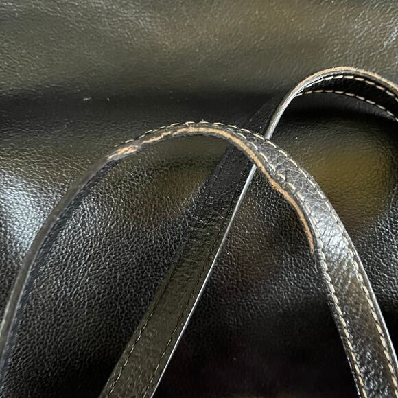 Dooney & Bourke Vintage Black Leather Shoulder Bag Red‎ Lining Double Handle - Picture 10 of 10